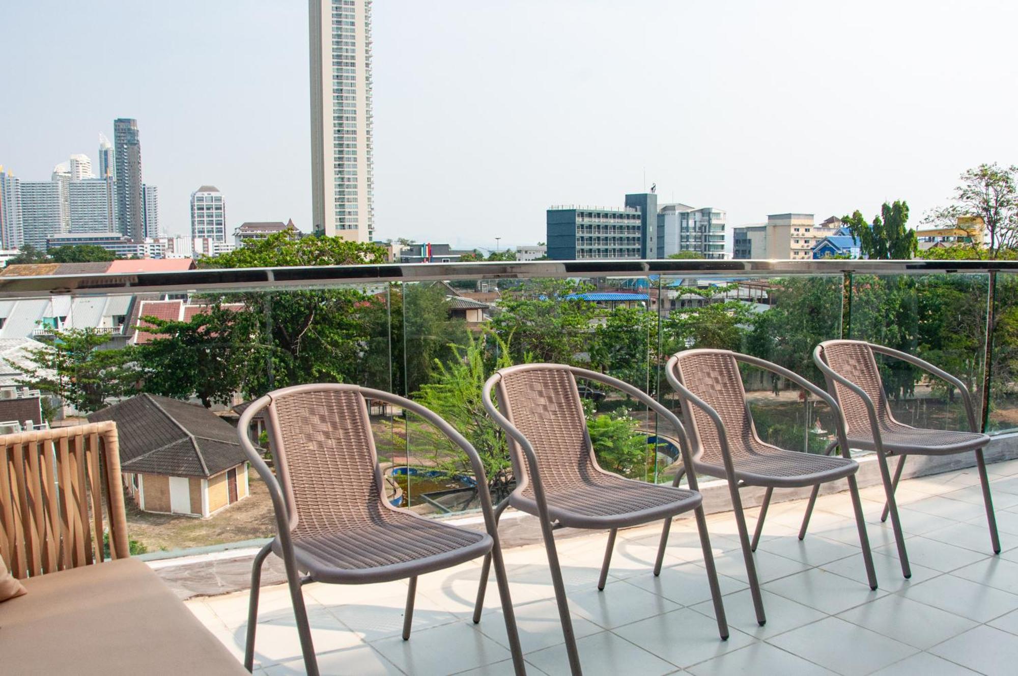 Ht9 Hotel Jomtien Beach Exterior foto