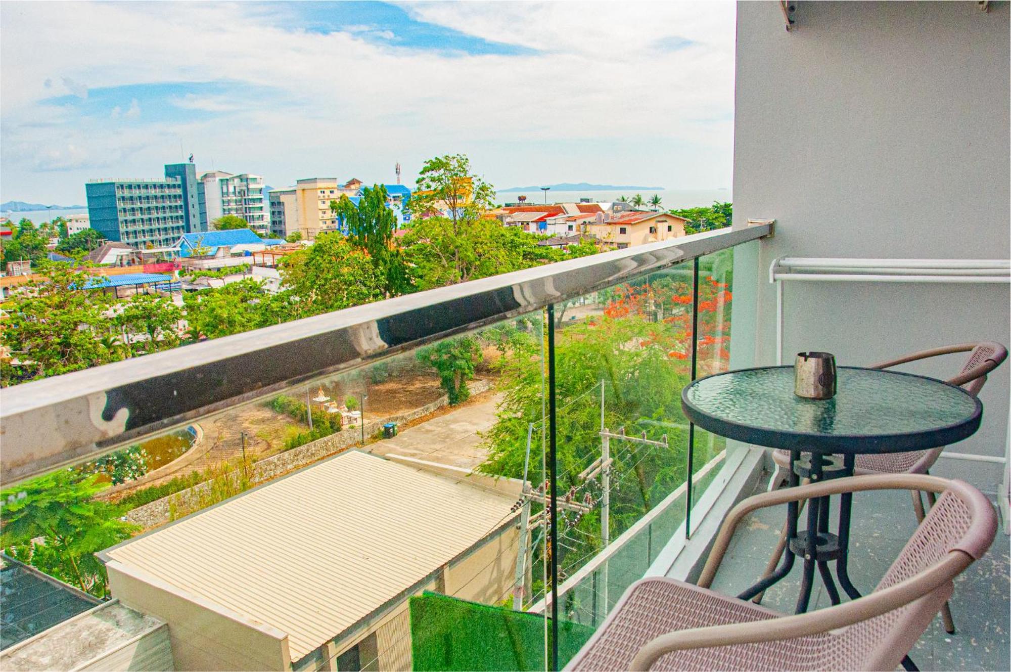 Ht9 Hotel Jomtien Beach Exterior foto